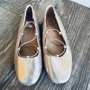 Dole Vita rose gold ballet flat size 2